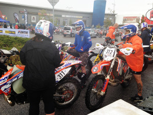 2015-isde-team-usa-impound-women